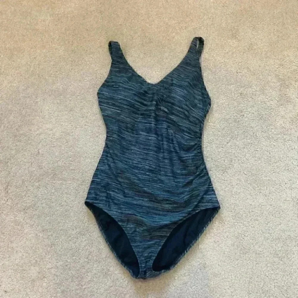 Speedo Women's Ultraback Racerback Athletic Training One Piece Swimsuit